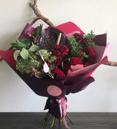 Купить Букет "Вино и травы" в Минске с бесплатной доставкой в магазине флористики Садовская в Минске