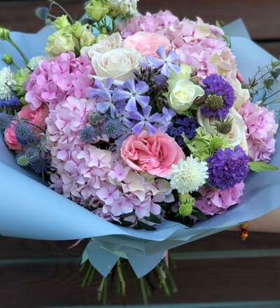 Купить Букет Цветовой шар в Минске с бепслатной доставкой в магазине флористики Садовская в Минске