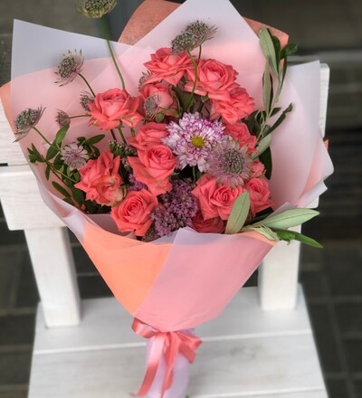 Купить Букет Куст розы  купить в Минске с доставкой в магазине флористики Садовская в Минске