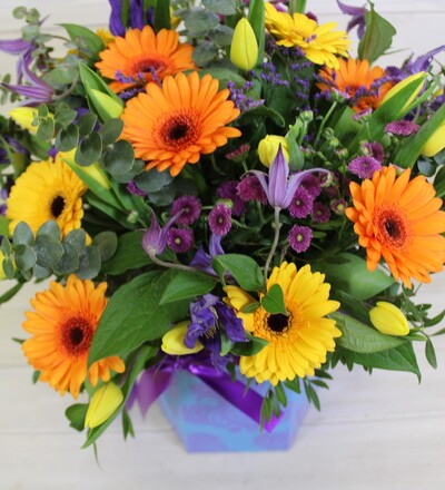 Купить Заказать цветочную композицию Весна с бесплатной доставкой по Минску в магазине флористики Садовская в Минске