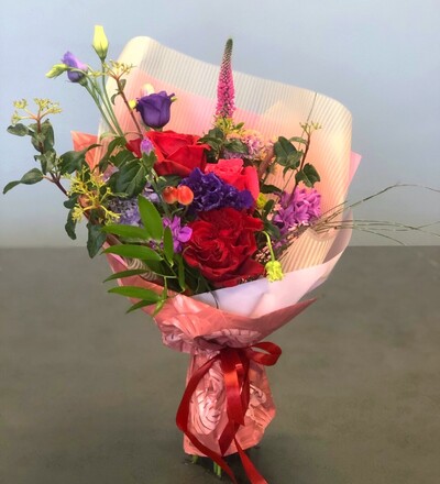 Купить Букет Яркий стиль в Минске с бесплатной доставкой заказать в магазине флористики Садовская в Минске