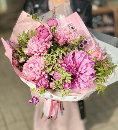 Купить Букет Алисса  в Минске с бесплатной доставкой заказать в магазине флористики Садовская в Минске