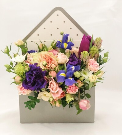 Купить Заказать Композиция Цветочный привет с бесплатной доставкой по Минску в магазине флористики Садовская в Минске