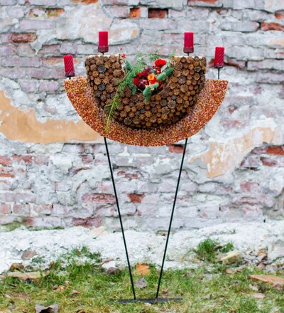 Купить Купить рождественскую композицию Напольный интерьерный подсвечник  с бесплатной доставкой в Минске в магазине флористики Садовская в Минске