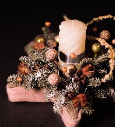 Купить Заказать композицию Подсвечник Звезда с бесплатной доставкой по Минску в магазине флористики Садовская в Минске