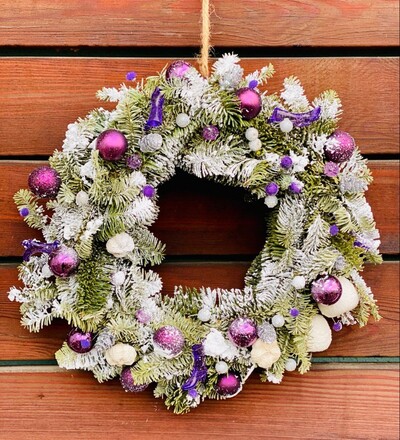 Купить Купить рождественскую композицию Мечты с бесплатной доставкой в Минске в магазине флористики Садовская в Минске