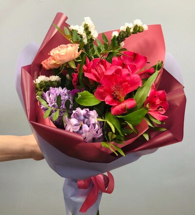 Купить Букет Страстное признание с доставкой в Минске в магазине флористики Садовская в Минске