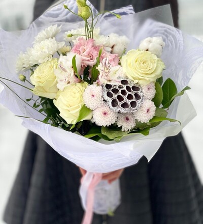 Купить Букет Снежный нежный с доставкой по Минску в магазине флористики Садовская в Минске