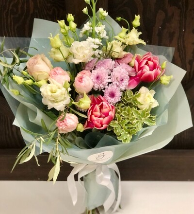 Купить Букет Фонтан нежности с доставкой в Минске в магазине флористики Садовская в Минске