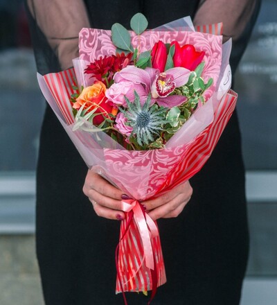 Купить Букет Роскошный комплимент с доставкой по Минску в магазине флористики Садовская в Минске