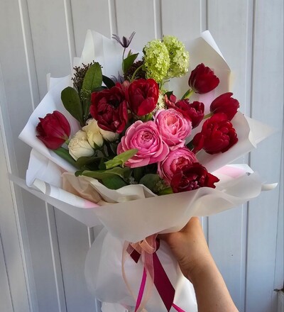 Купить Букет Танец любви с доставкой по Минску в магазине флористики Садовская в Минске