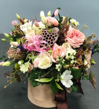 Купить Композиция Цветочная роскошь с доставкой по Минску в магазине флористики Садовская в Минске