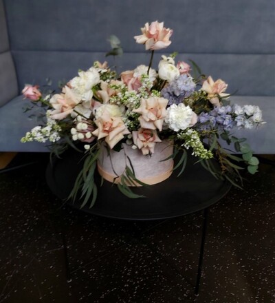 Купить Цветочная композиция Мятная Свежесть с доставкой по Минску в магазине флористики Садовская в Минске