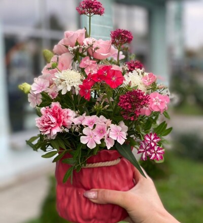 Купить Мешочек с цветами Розовая мечта доставкой по Минску в магазине флористики Садовская в Минске