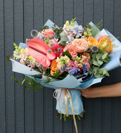 Купить Букет Всегда разная! с доставкой в Минске в магазине флористики Садовская в Минске